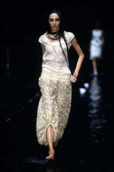 Look 27